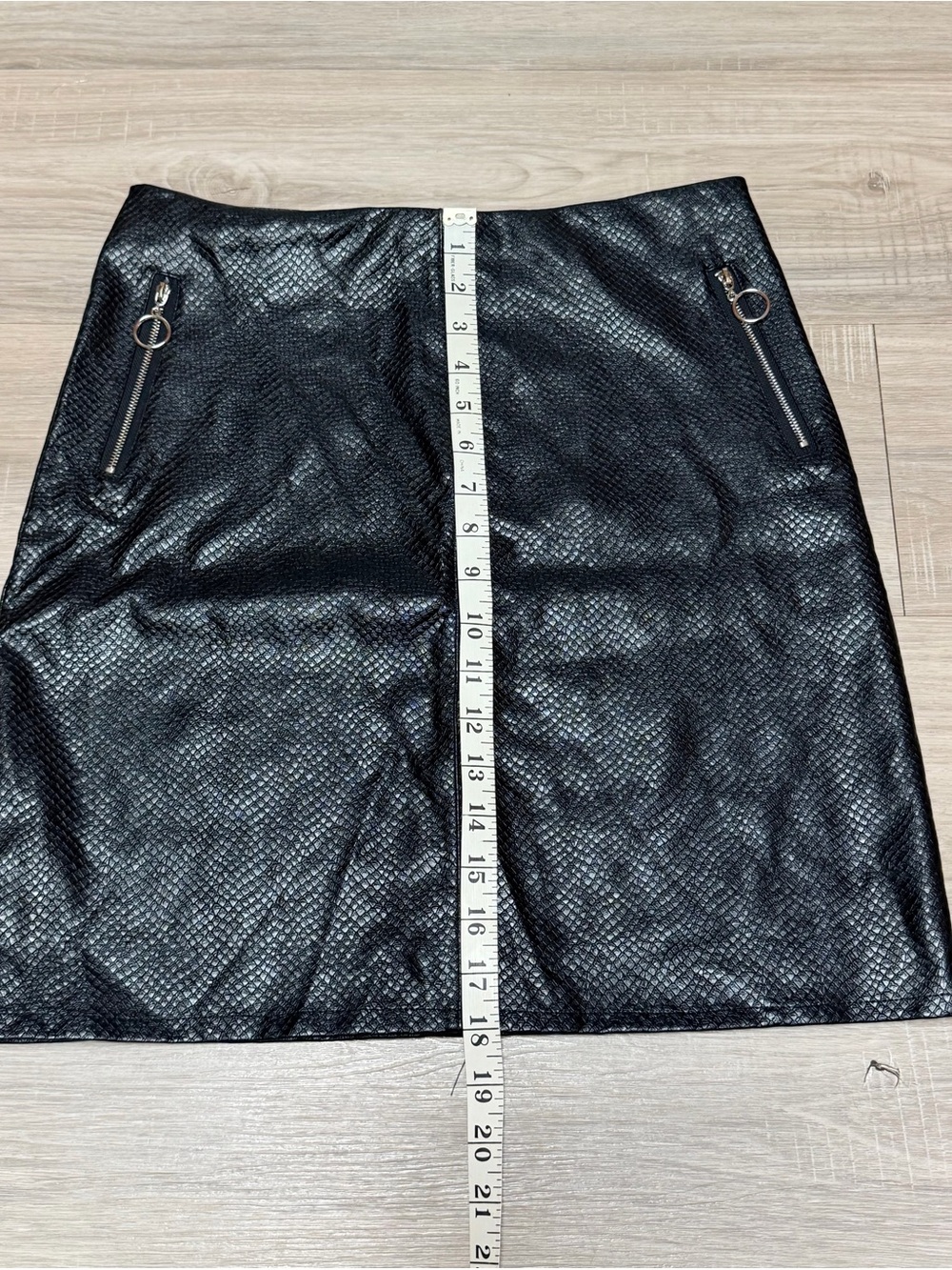 POSH Black Faux Leather Zip-Pocket Mini Skirt - Picture 3 of 8